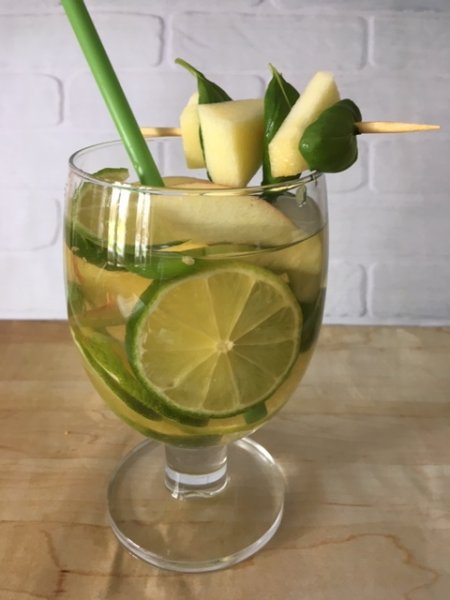 apple-lime-cocktail